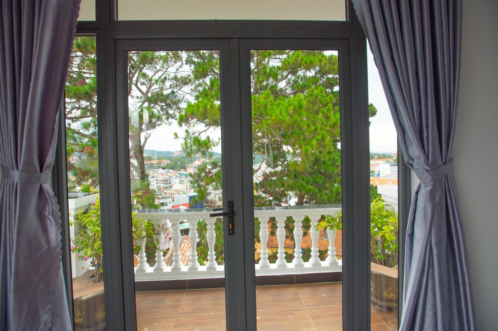 Torino Hotel Dalat Bagian luar foto